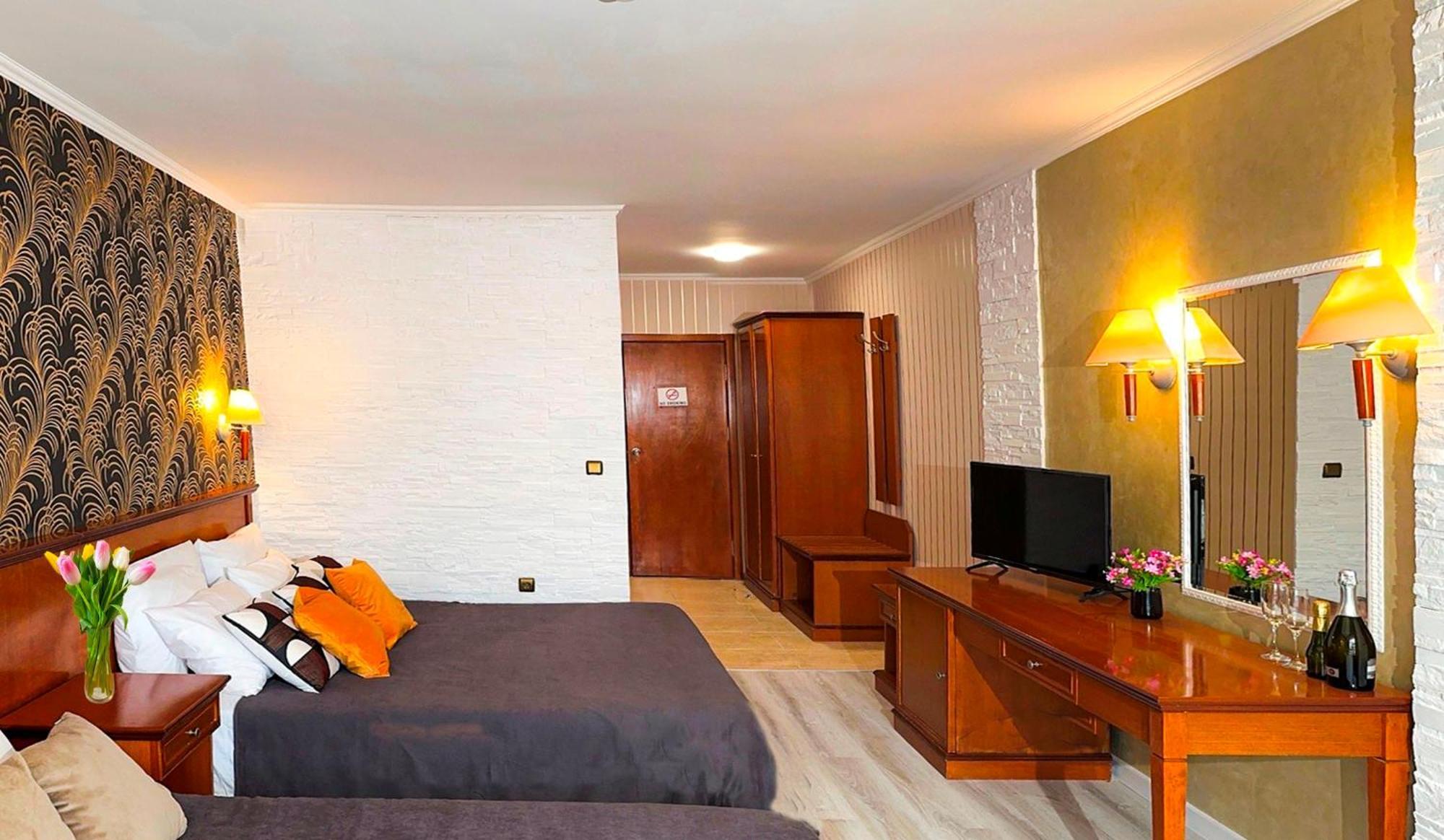 Hotel Yo セインツ・コンスタンティン＆ヘレナ エクステリア 写真